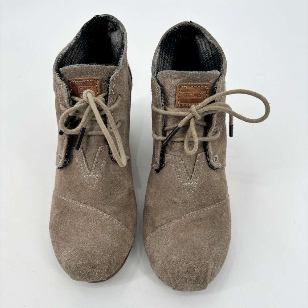 TOMS Desert Wedge Suede Ankle Booties Taupe Lace Up Womens Size 7.5 Boots - Picture 3 of 7